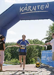 Dieter Baumann beim Kärnten Berglauf im Rahmen der Langen Nacht des Sports am Münchner Olympiaberg (Foto: Österreich Werbung)